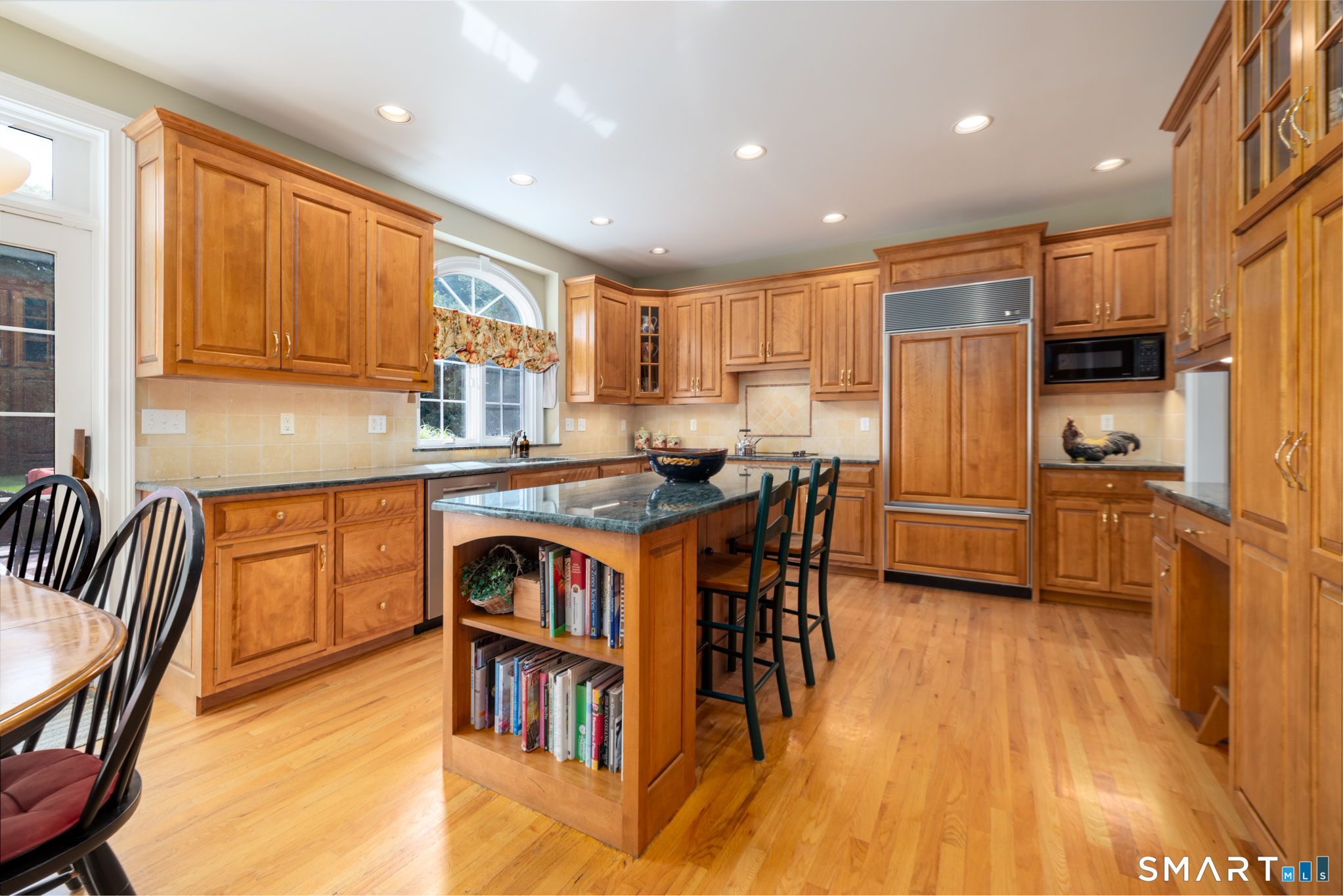 21 Merlins Lane Newtown CT 06470