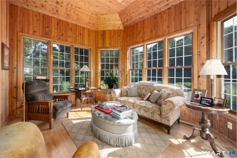 21 Merlins Lane Newtown CT 06470