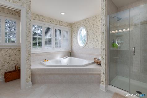 21 Merlins Lane Newtown CT 06470