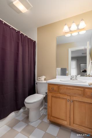 21 Merlins Lane Newtown CT 06470