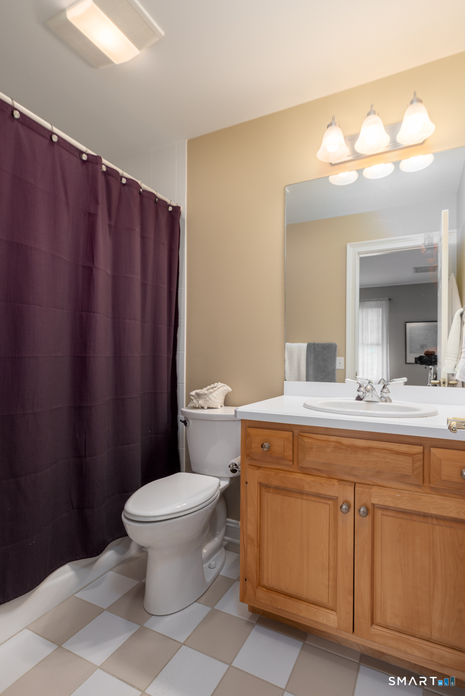 21 Merlins Lane Newtown CT 06470