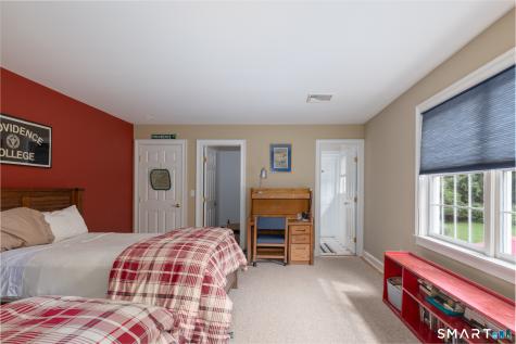 21 Merlins Lane Newtown CT 06470