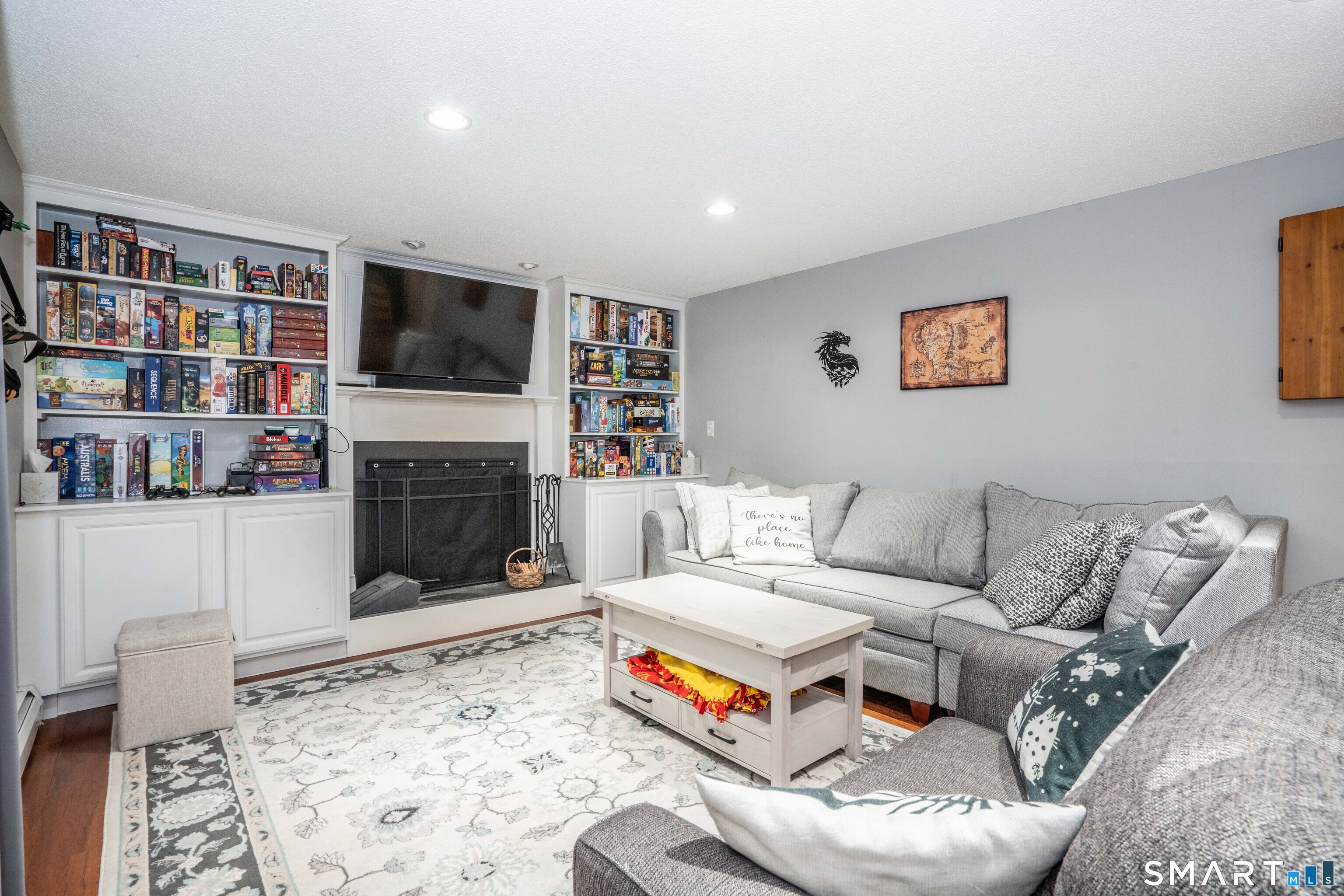 20 Munnisunk Drive Simsbury CT 06070