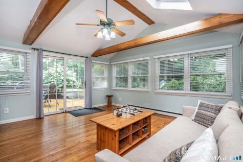 20 Munnisunk Drive Simsbury CT 06070