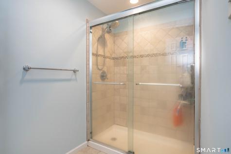 20 Munnisunk Drive Simsbury CT 06070
