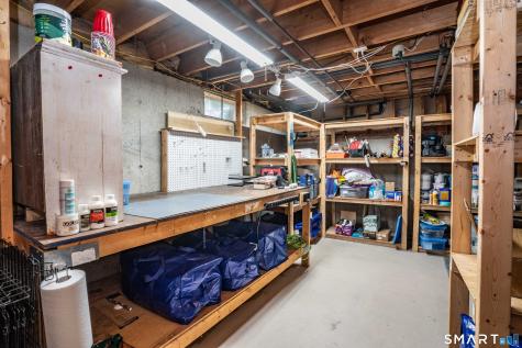 20 Munnisunk Drive Simsbury CT 06070