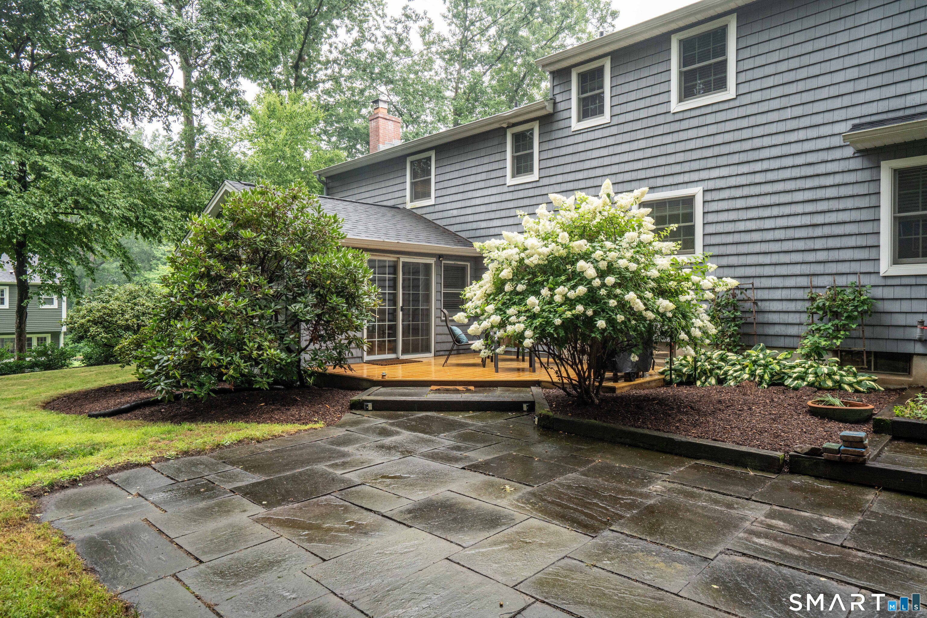 20 Munnisunk Drive Simsbury CT 06070