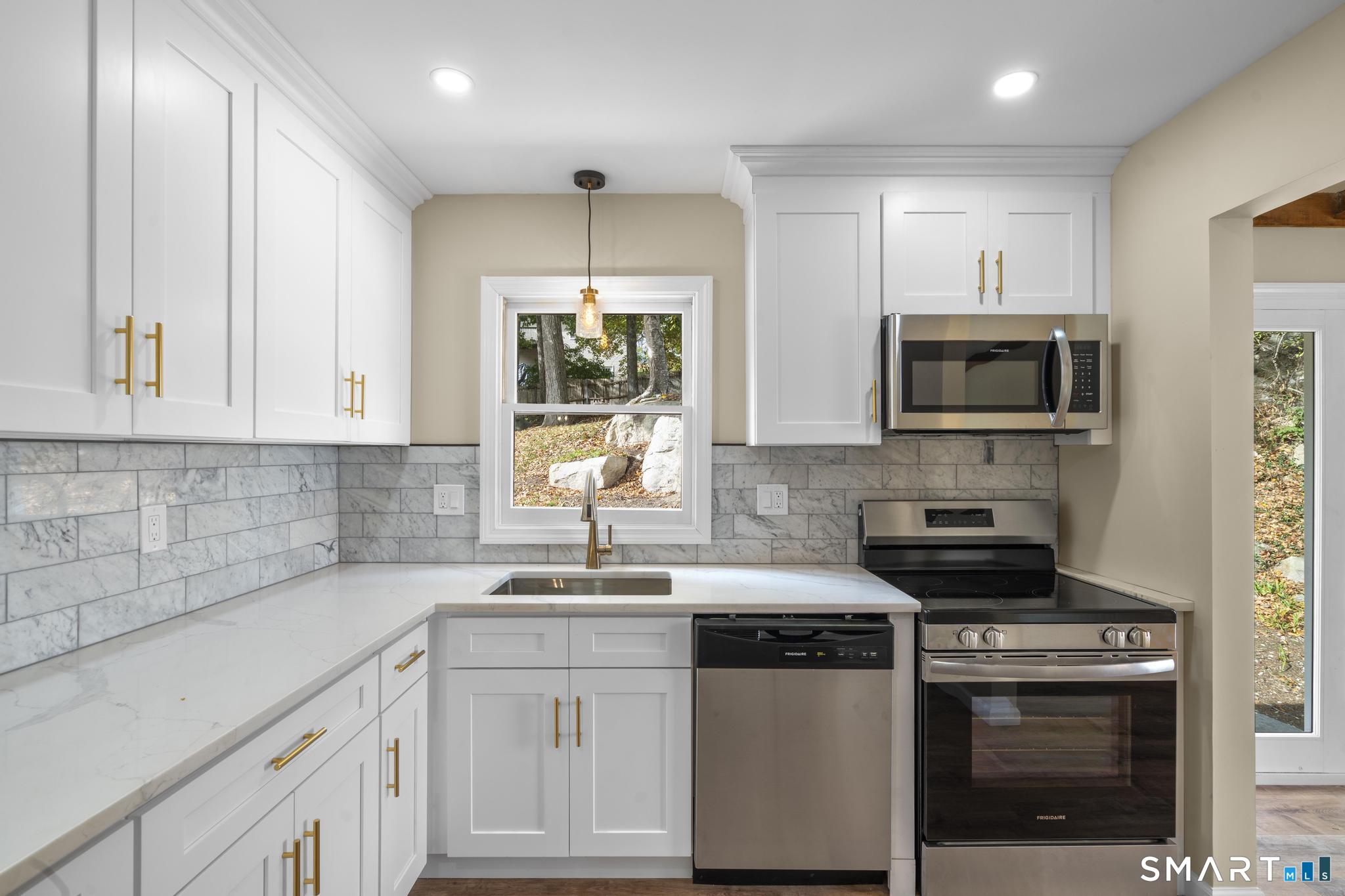 84 Dartmouth Drive Groton CT 06355