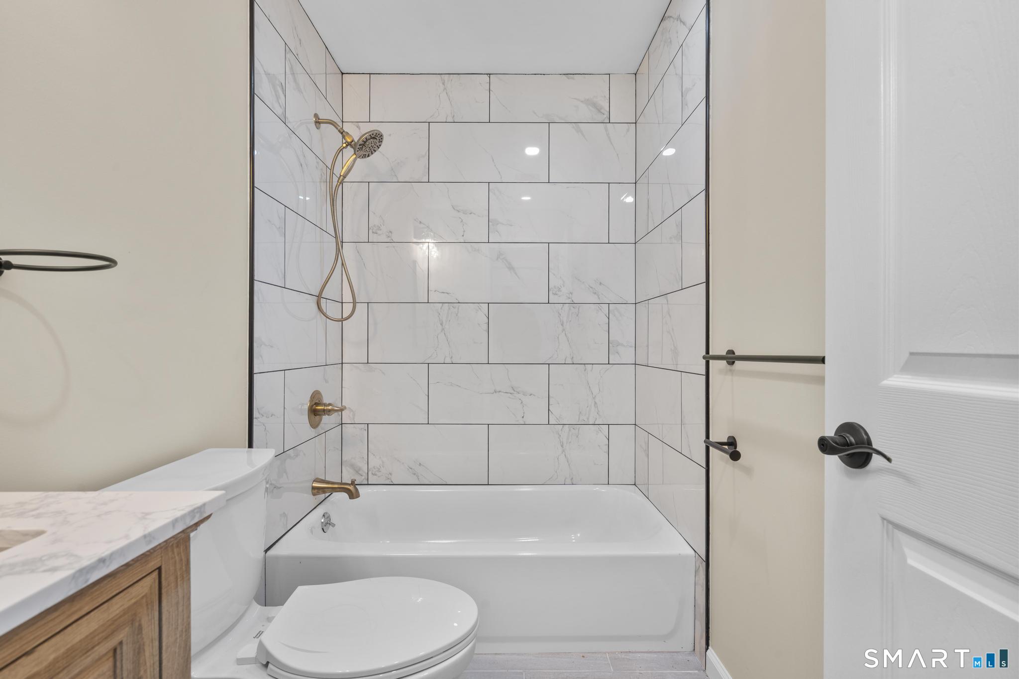 84 Dartmouth Drive Groton CT 06355