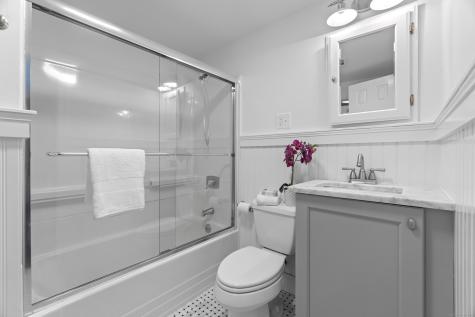 10 Lakeview Terrace Newtown CT 06482