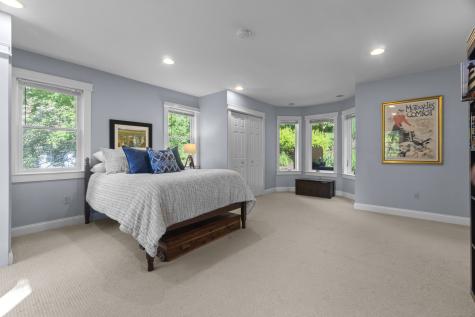 10 Lakeview Terrace Newtown CT 06482