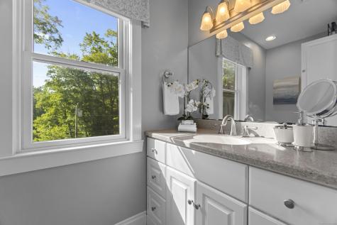 10 Lakeview Terrace Newtown CT 06482