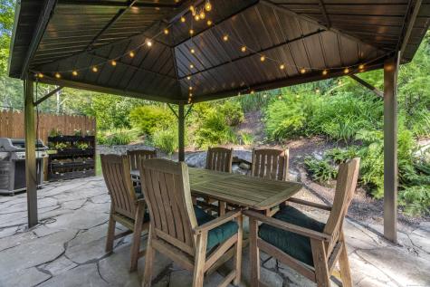 10 Lakeview Terrace Newtown CT 06482