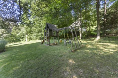 10 Lakeview Terrace Newtown CT 06482