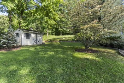 10 Lakeview Terrace Newtown CT 06482