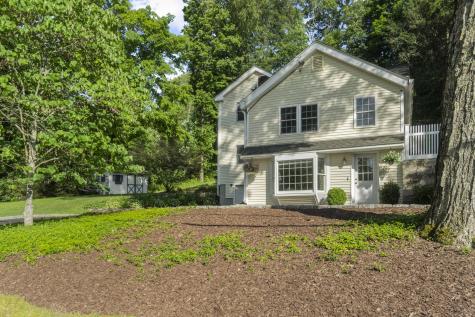 10 Lakeview Terrace Newtown CT 06482