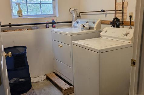 14 Bennett Circle Hartford CT 06120