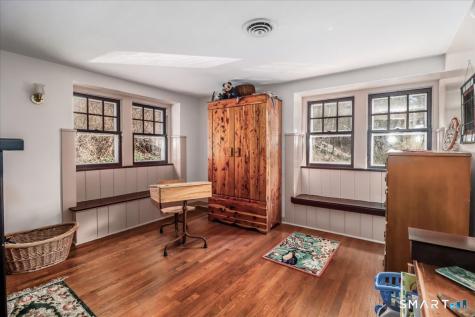 363 State Route 37 New Fairfield CT 06812