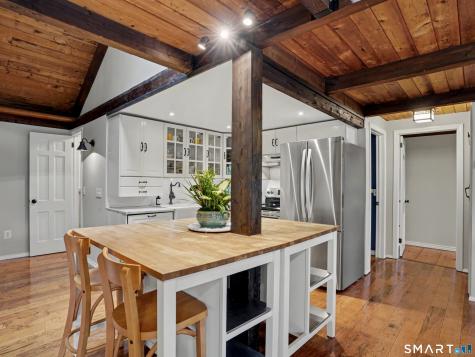 252 Bennetts Farm Road Ridgefield CT 06877
