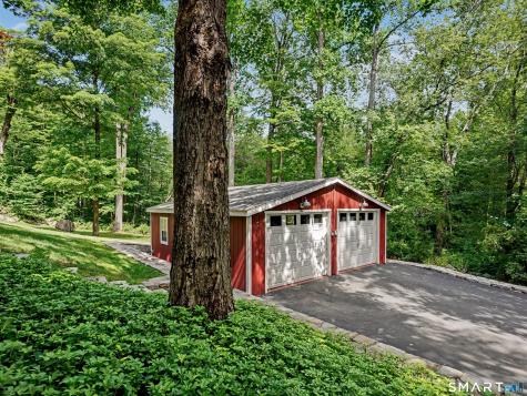 252 Bennetts Farm Road Ridgefield CT 06877