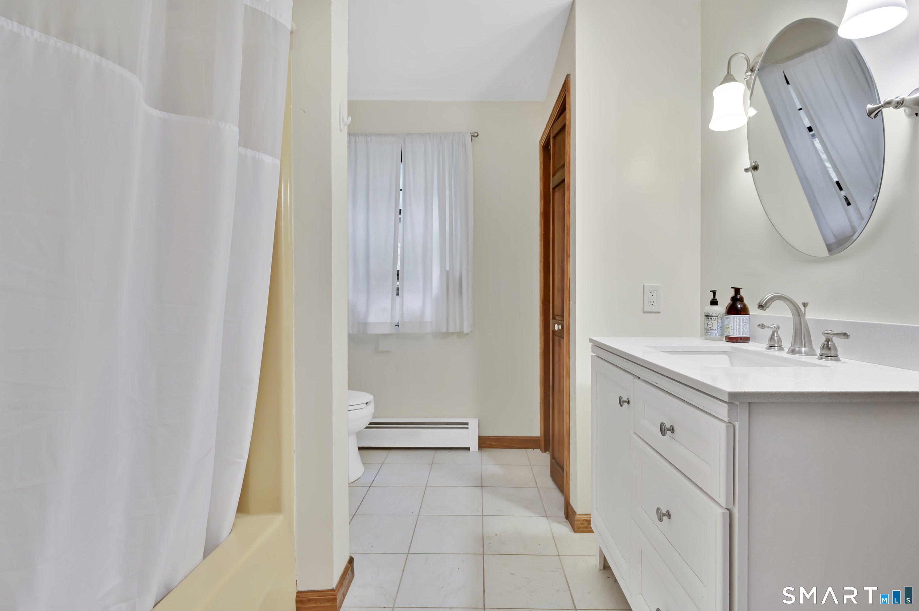 27 Snipsic Lake Road Ellington CT 06029
