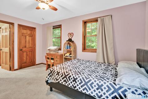 27 Snipsic Lake Road Ellington CT 06029