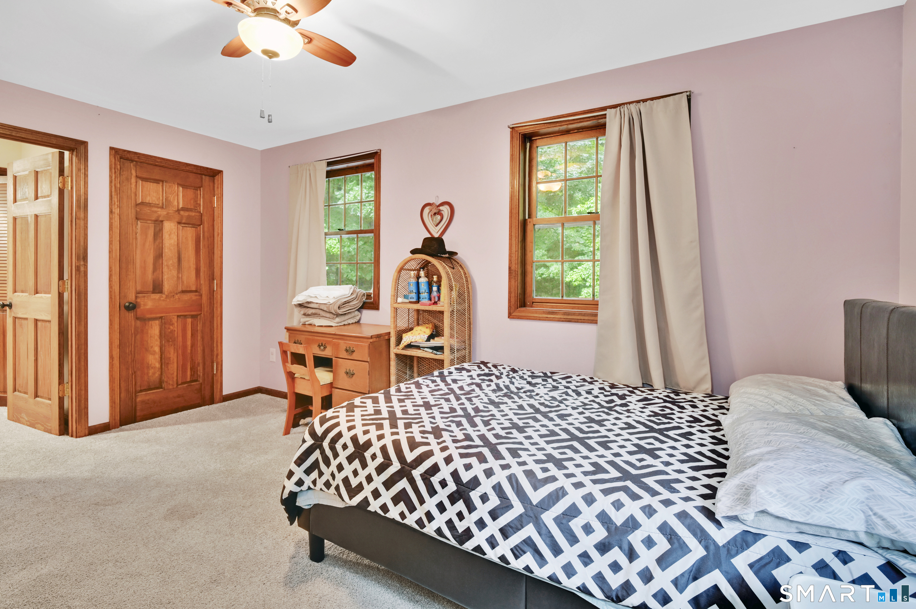 27 Snipsic Lake Road Ellington CT 06029