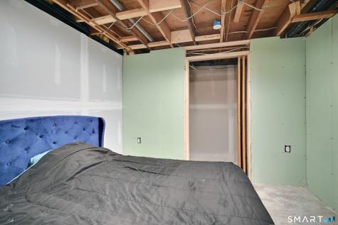 27 Snipsic Lake Road Ellington CT 06029