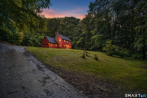27 Snipsic Lake Road Ellington CT 06029