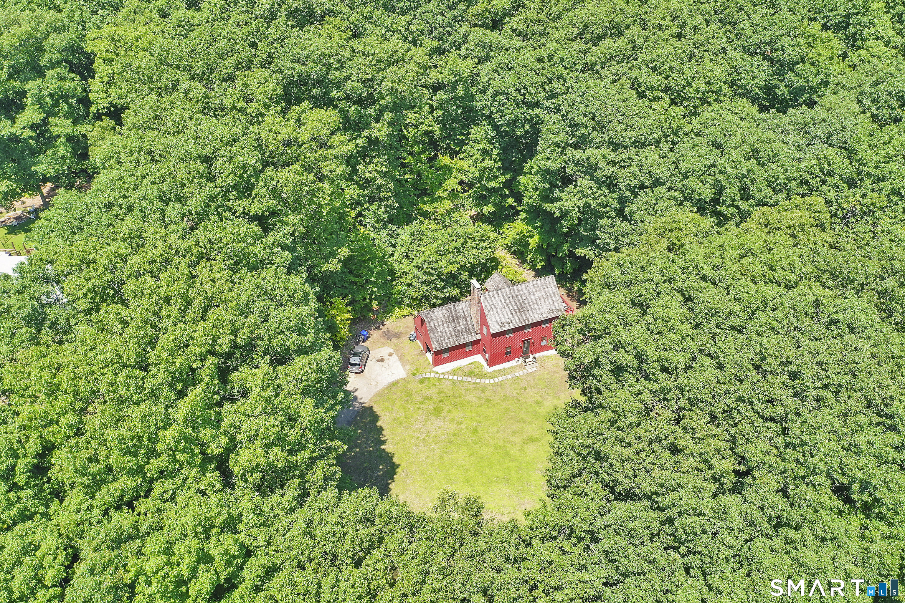 27 Snipsic Lake Road Ellington CT 06029