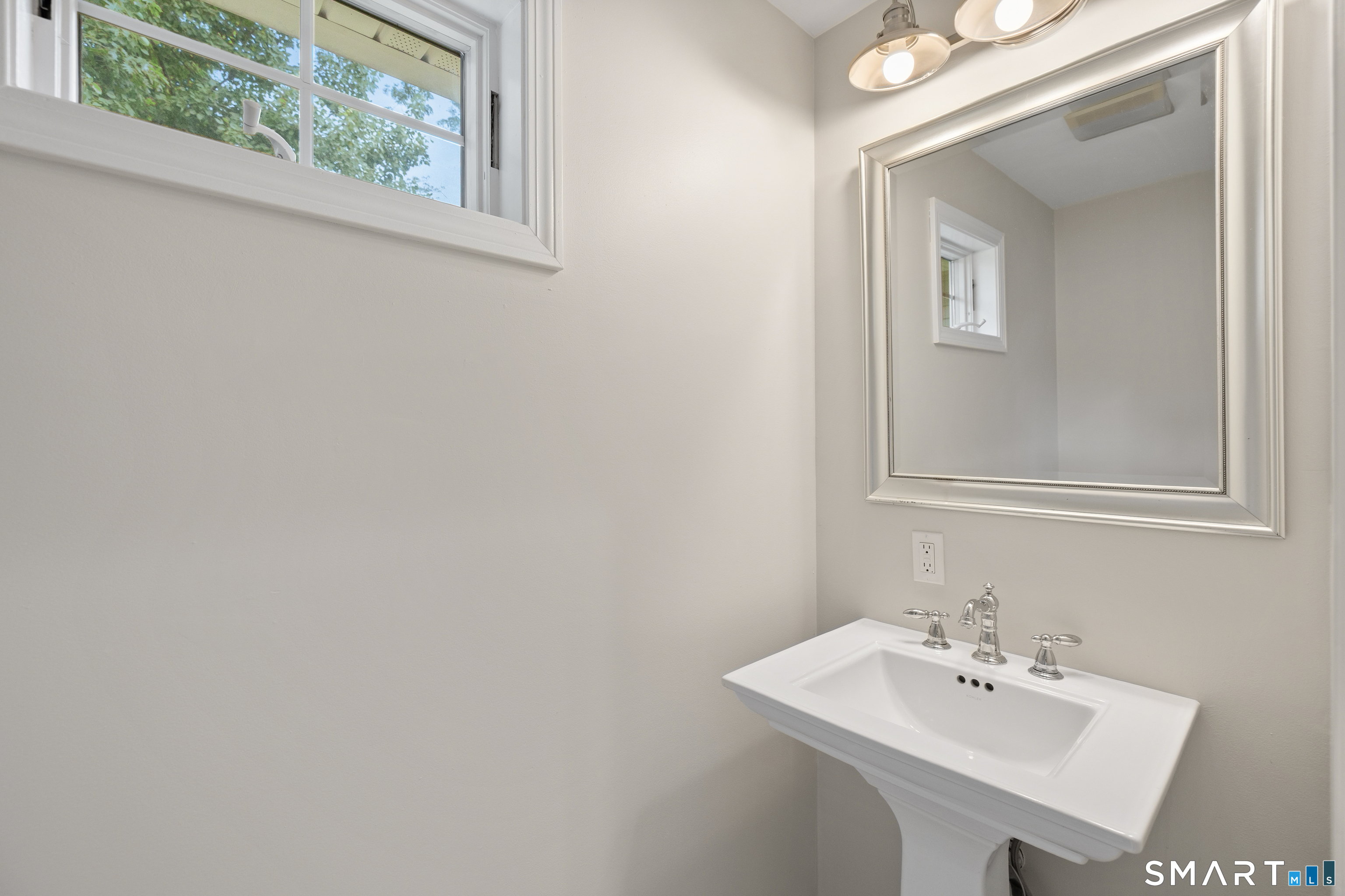 64 Red Top Drive West Hartford CT 06110