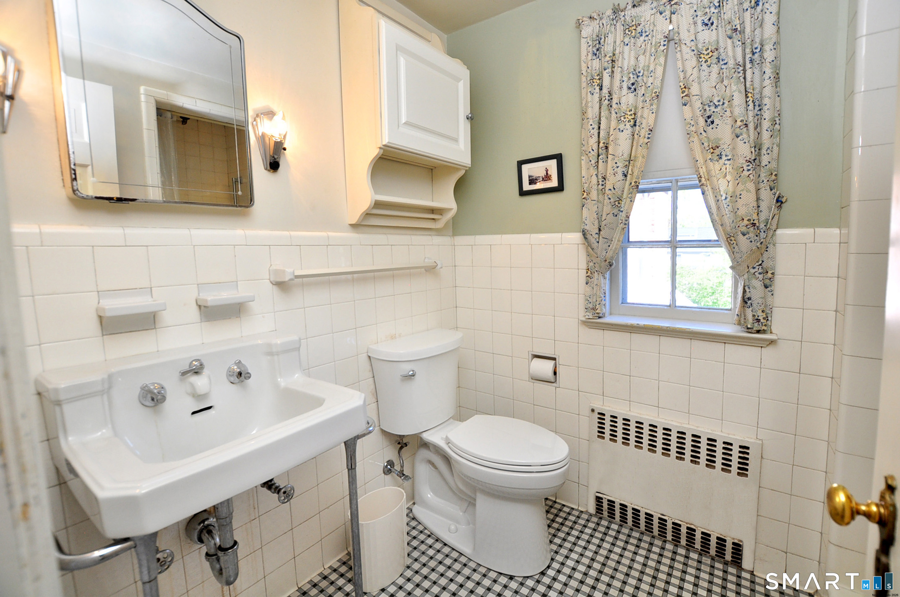 102 Ridgewood Road West Hartford CT 06107