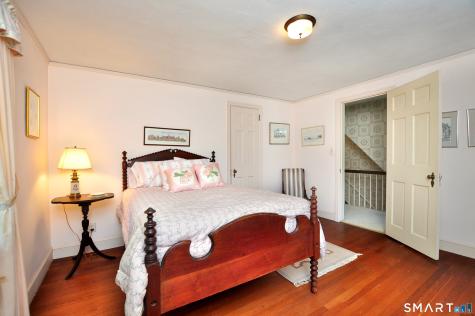 102 Ridgewood Road West Hartford CT 06107