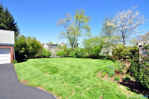 102 Ridgewood Road West Hartford CT 06107