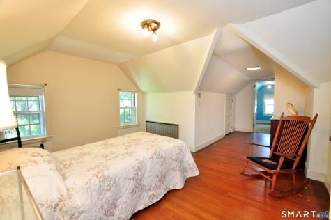 102 Ridgewood Road West Hartford CT 06107
