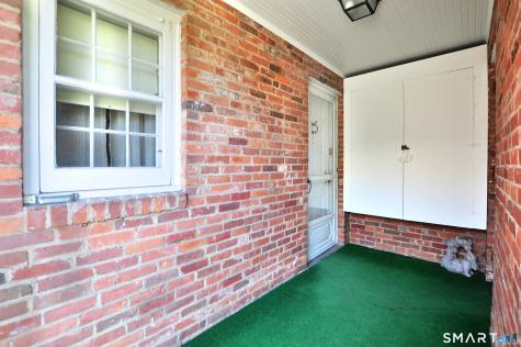 102 Ridgewood Road West Hartford CT 06107