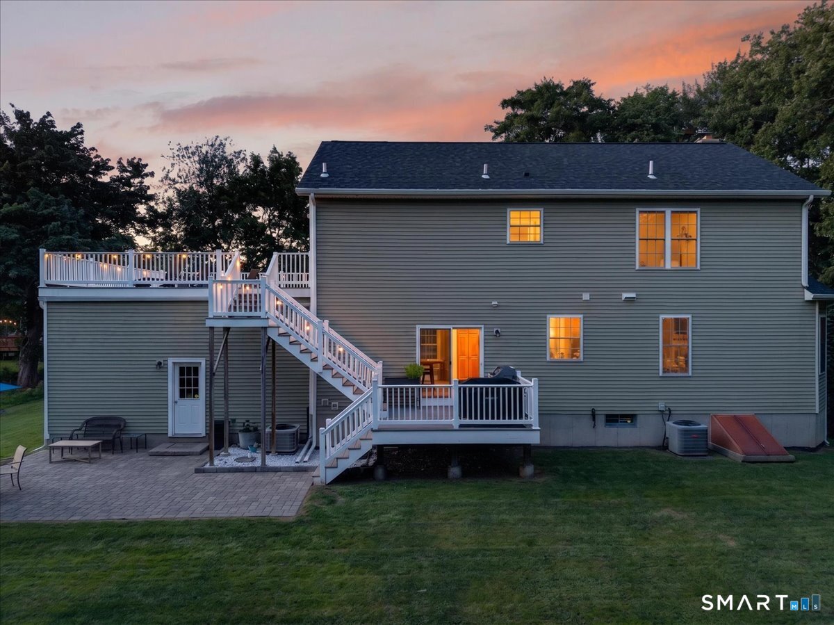15-R Lee Road Waterford CT 06385