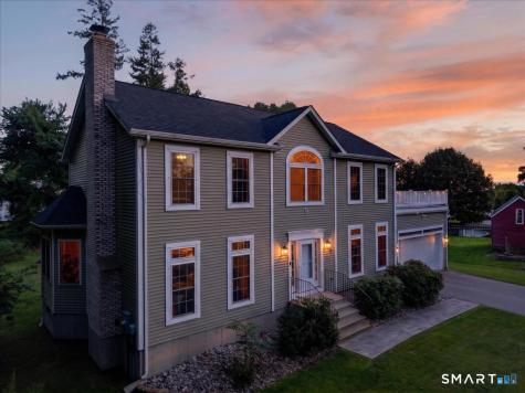 15-R Lee Road Waterford CT 06385
