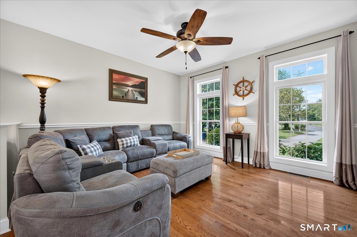 15-R Lee Road Waterford CT 06385