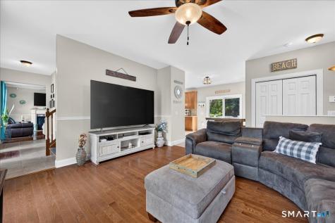 15-R Lee Road Waterford CT 06385