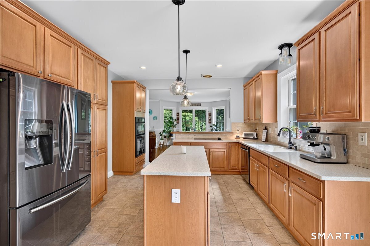 15-R Lee Road Waterford CT 06385