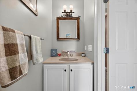 15-R Lee Road Waterford CT 06385