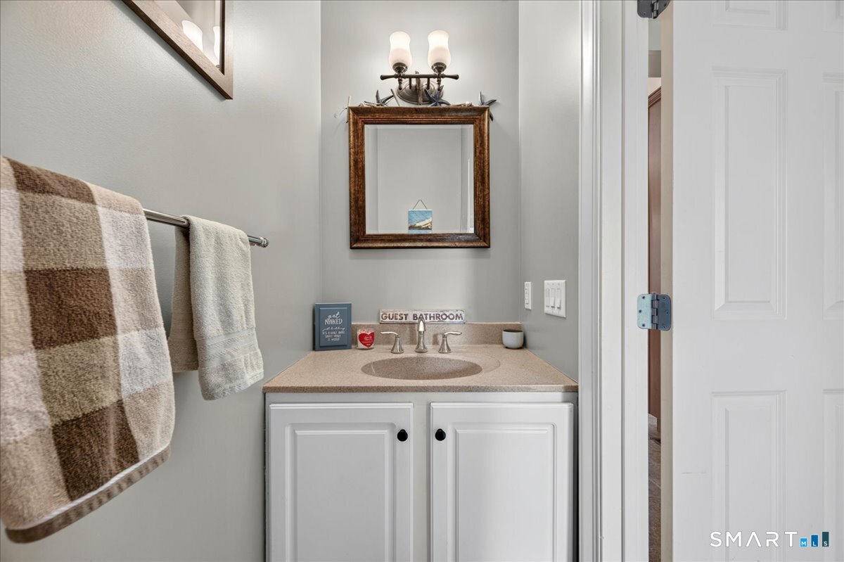 15-R Lee Road Waterford CT 06385