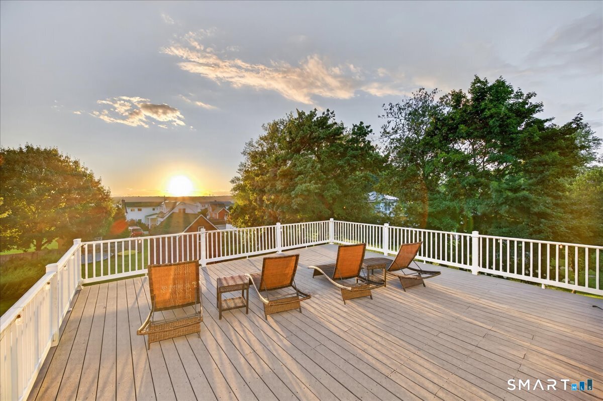 15-R Lee Road Waterford CT 06385