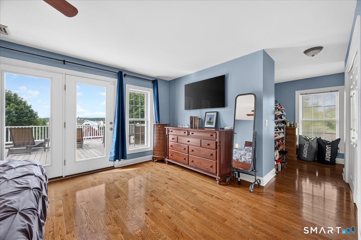 15-R Lee Road Waterford CT 06385