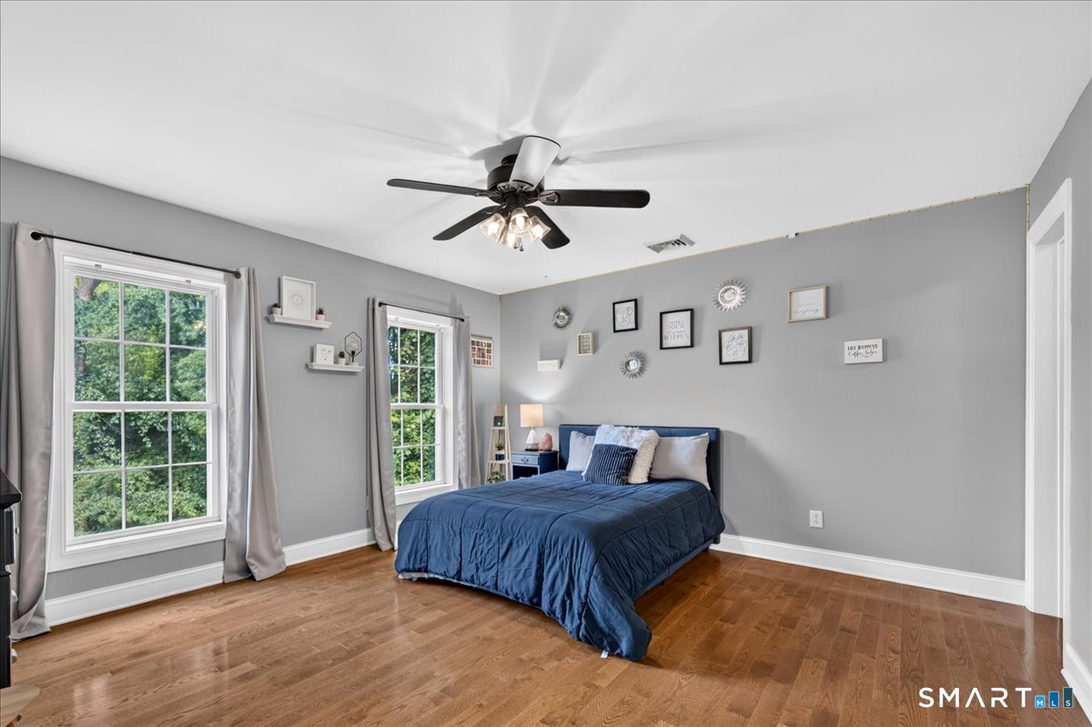 15-R Lee Road Waterford CT 06385