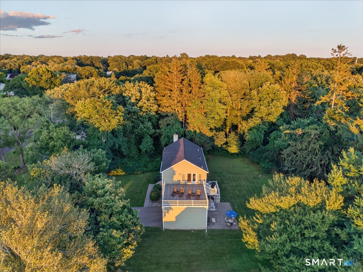 15-R Lee Road Waterford CT 06385
