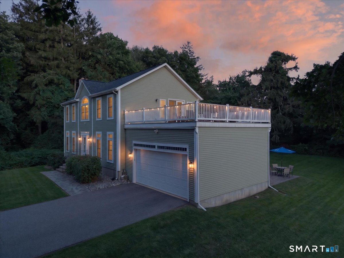 15-R Lee Road Waterford CT 06385