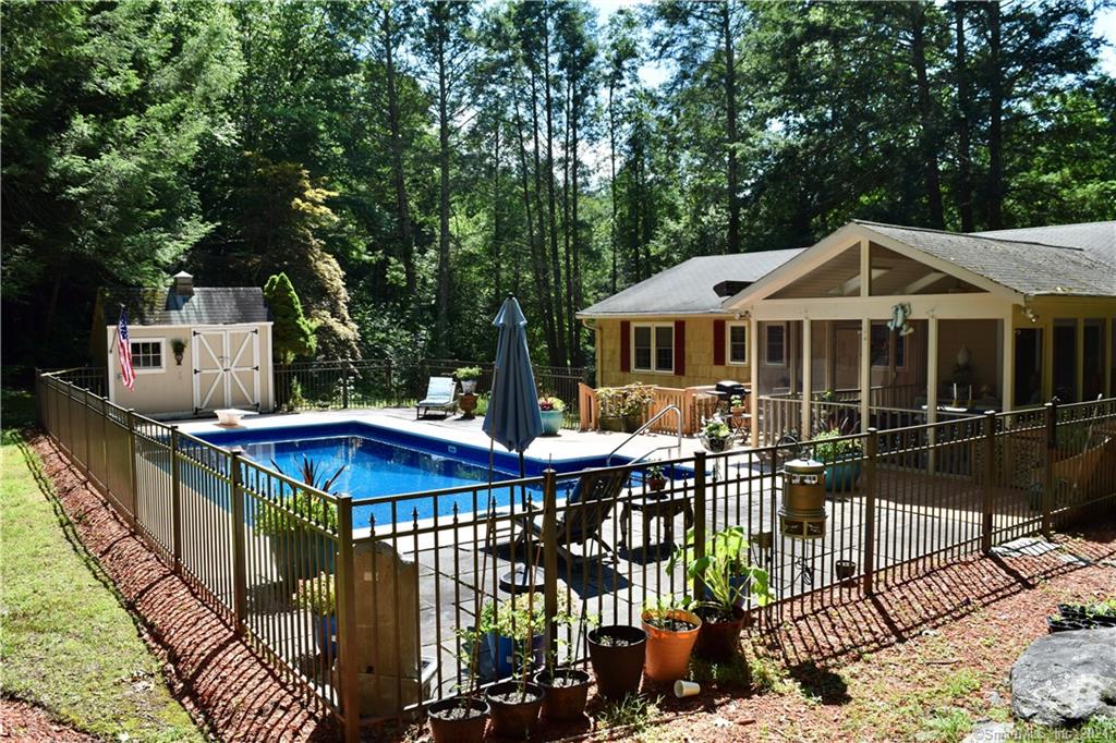 35 Falls Road Roxbury CT 06783