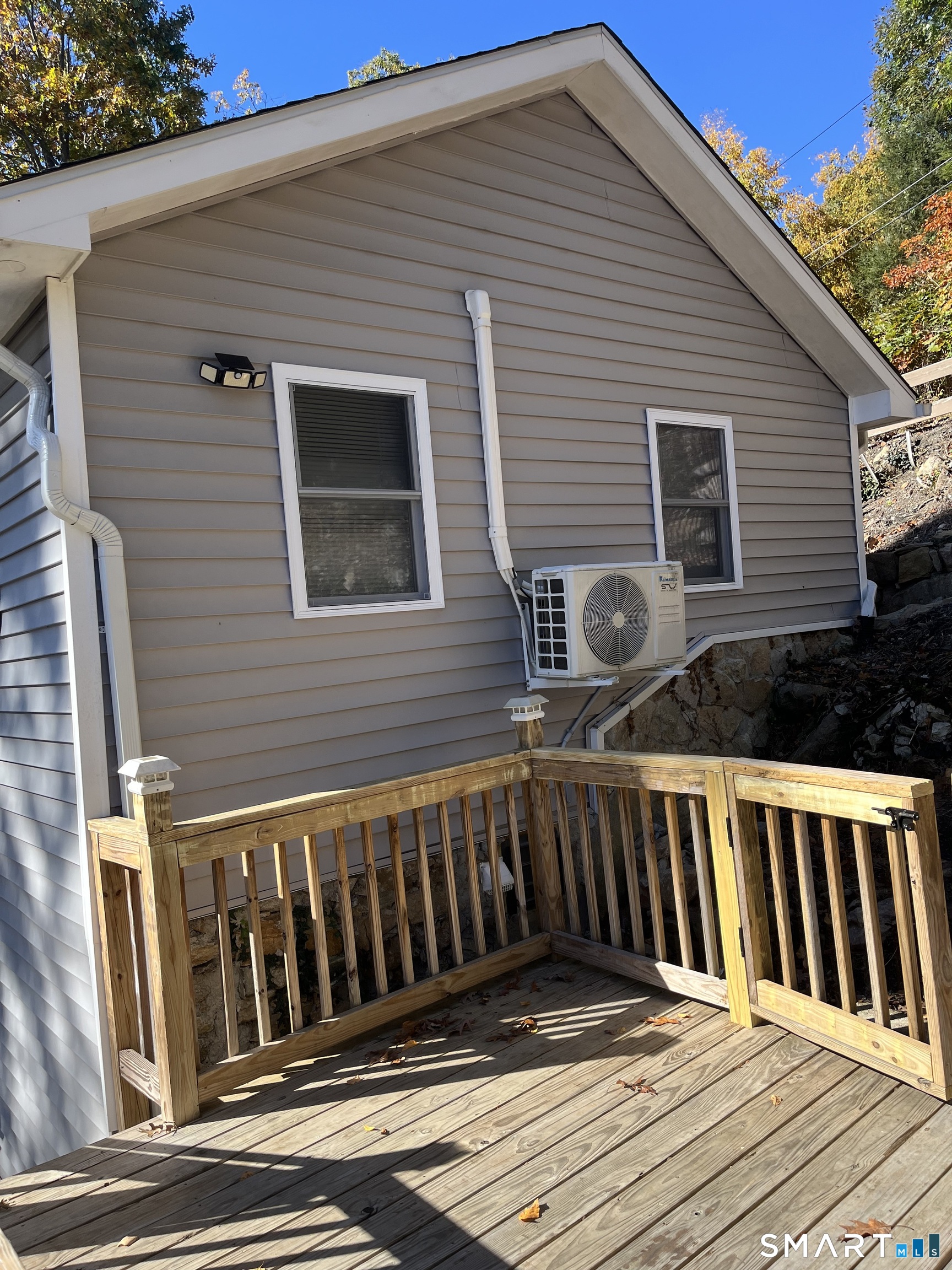 22 Hemlock Trail Newtown CT 06482